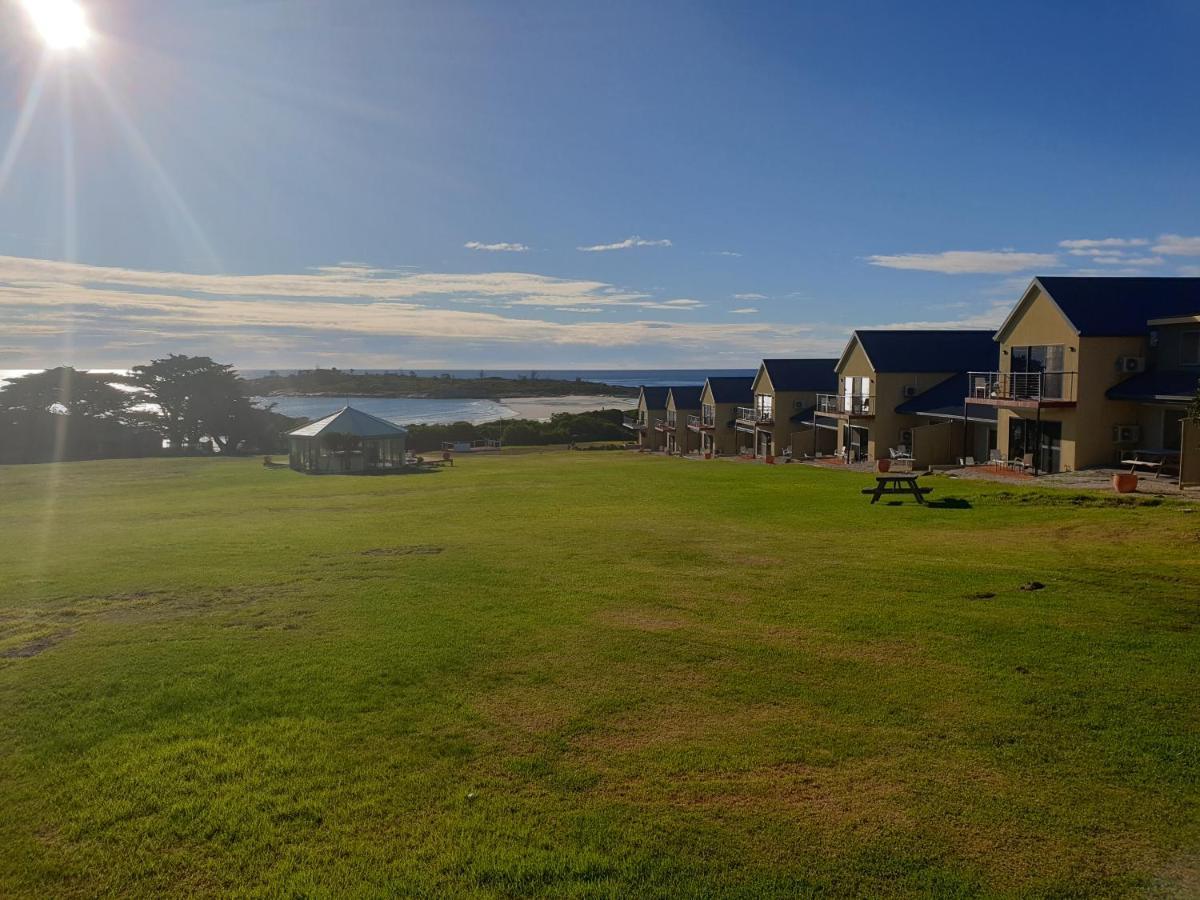 Diamond Island Resort, Restaurant & Bar And Penguin Show Bicheno Esterno foto